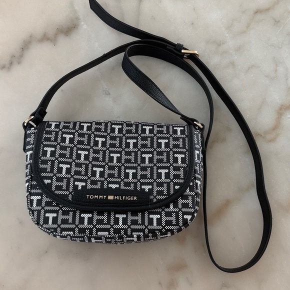 Tommy Hilfiger Monogram Black Gray and White Crossbody Shoulder Bag NWOT - Picture 12 of 14
